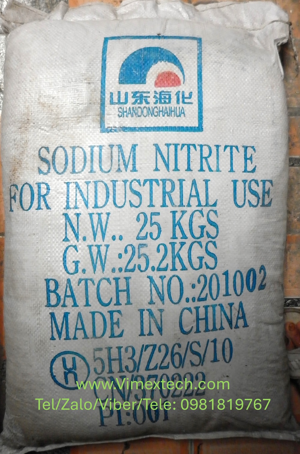 NATRI NITRIT (NaNO2) - TQ - CN-25kg - Tính chất hóa lý và ứng dụng.