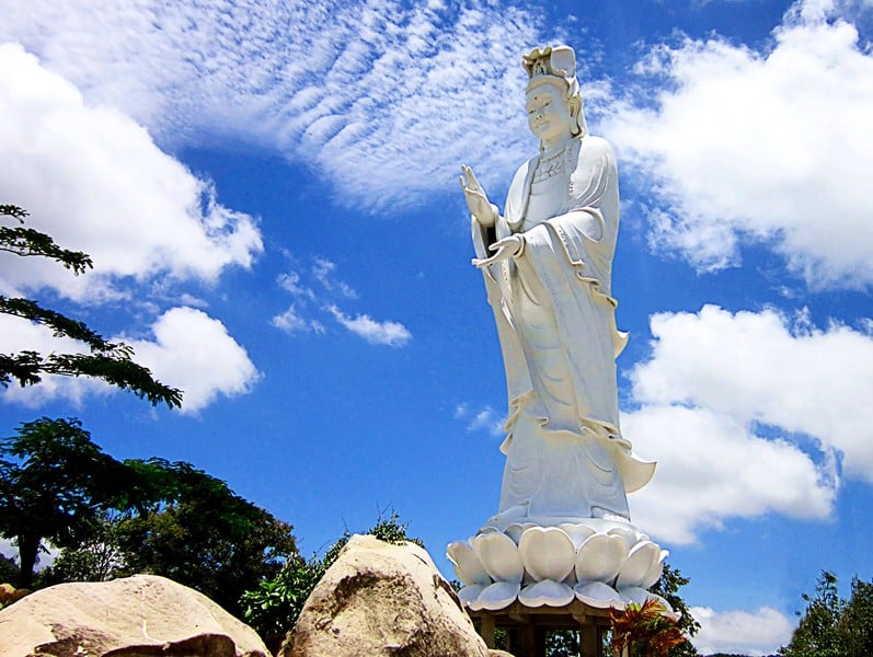 Mẹ hiền quán thế âm bồ tát