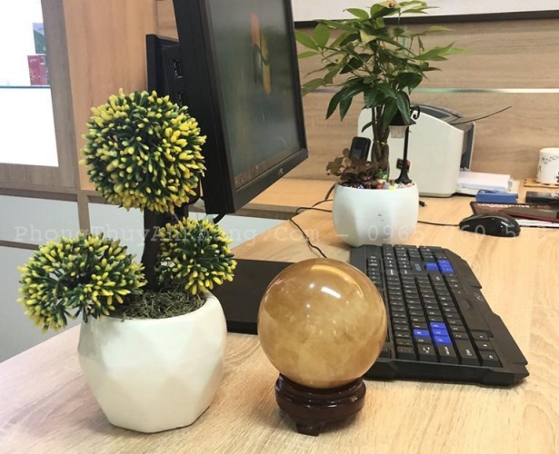 Quả cầu đá phong thủy để bàn