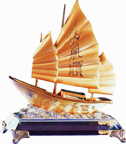 Thuyền buồn phong thủy tượng trưng cho thuận buồm xuôi gió