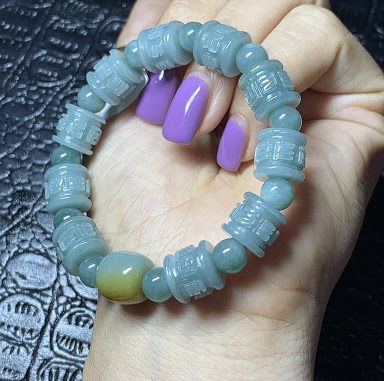 Vòng tay Lục Tự cẩm thạch jadeite A  10.6li 31gram
