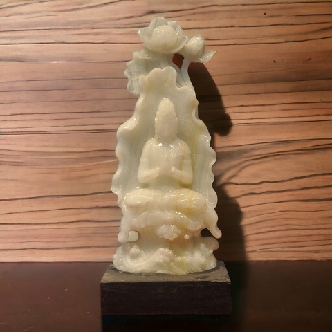 Tác phẩm Quan Thế Âm Bồ Tát Hoa Sen (KT 50cm x 20cm)