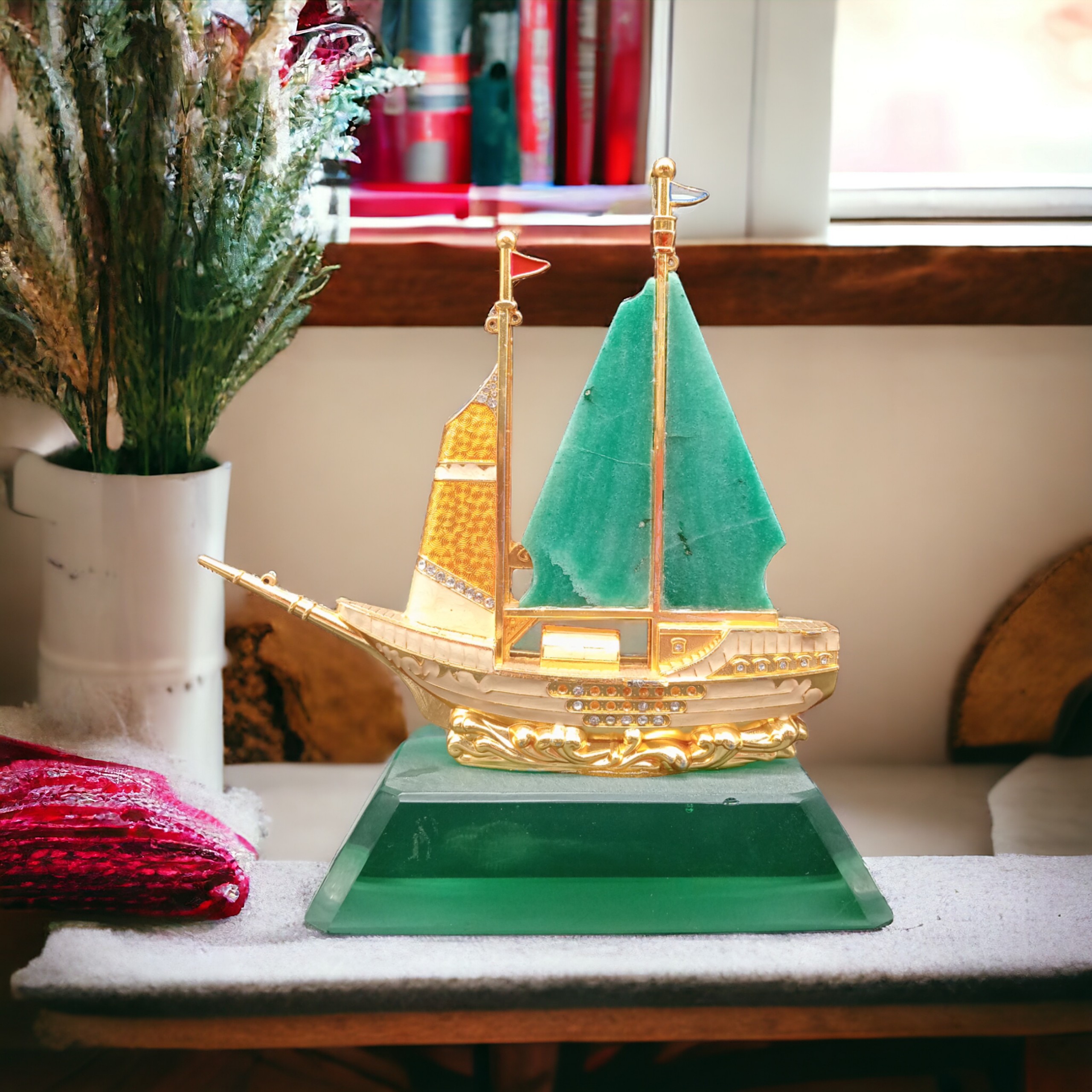 Tác phẩm Thuận buồm xuôi gió (KT 23 * 17 cm)