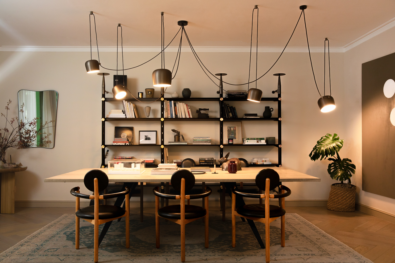 Uyên bác kín đáo