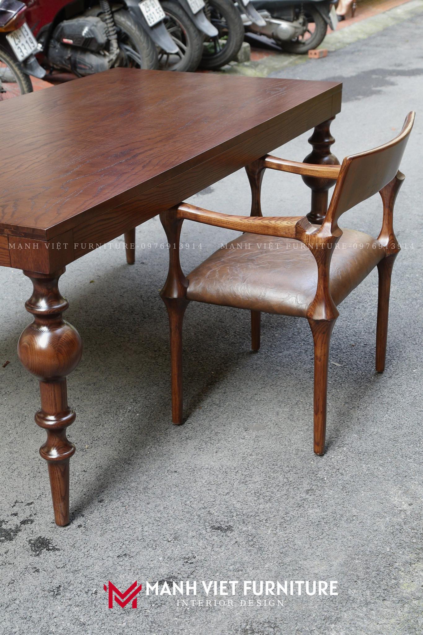 Desk and chair set 2