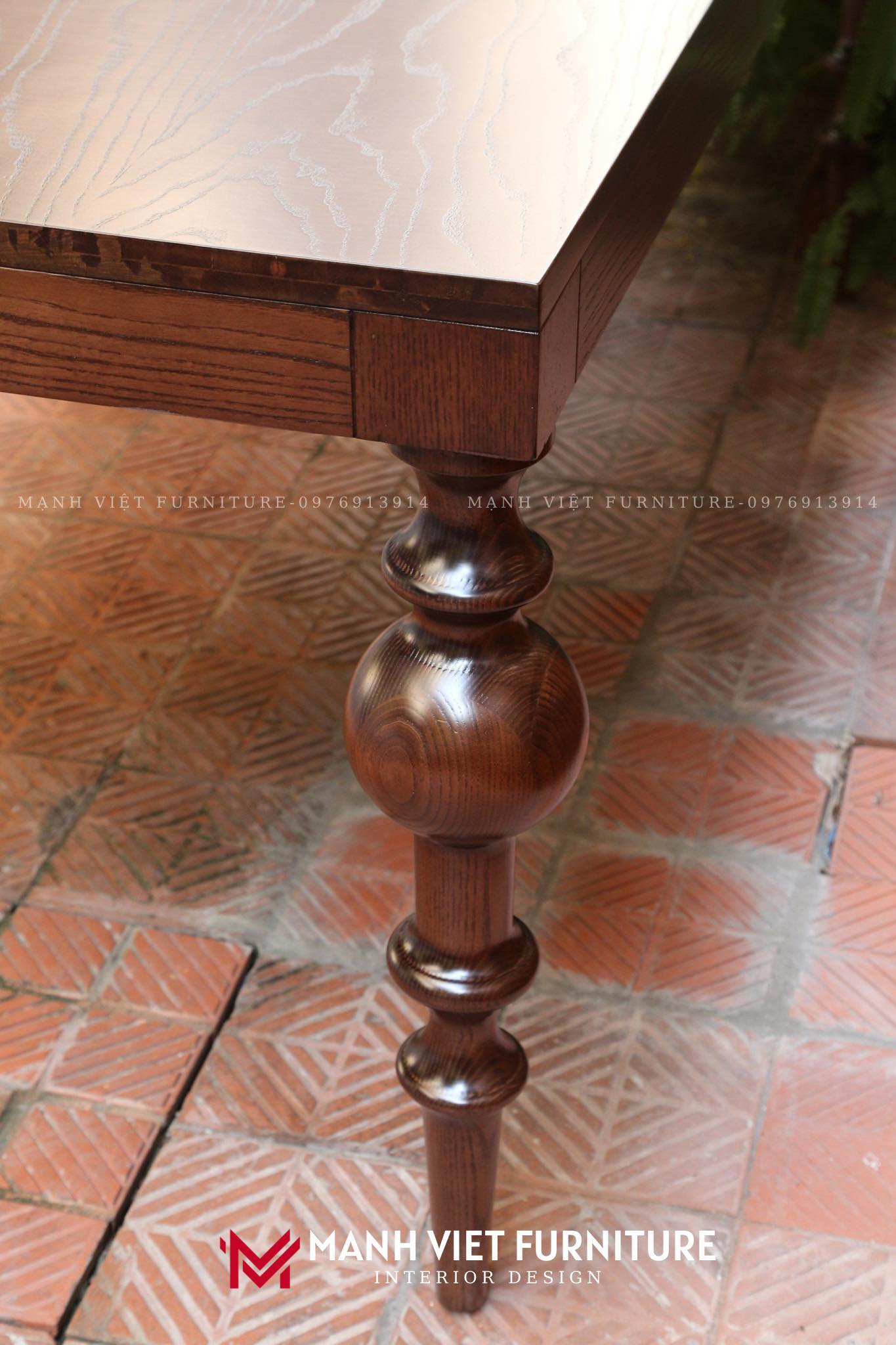 Desk and chair set 2