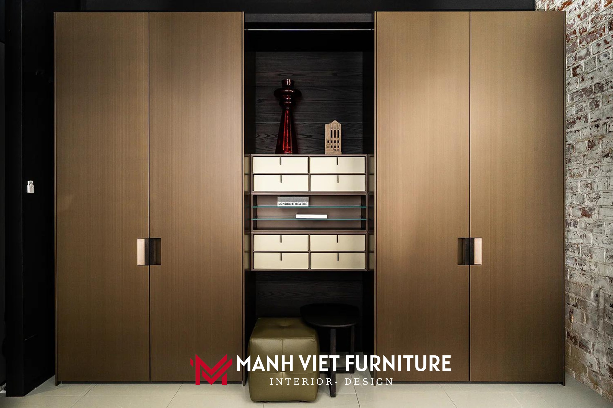 Poliform Plus Wardrobe