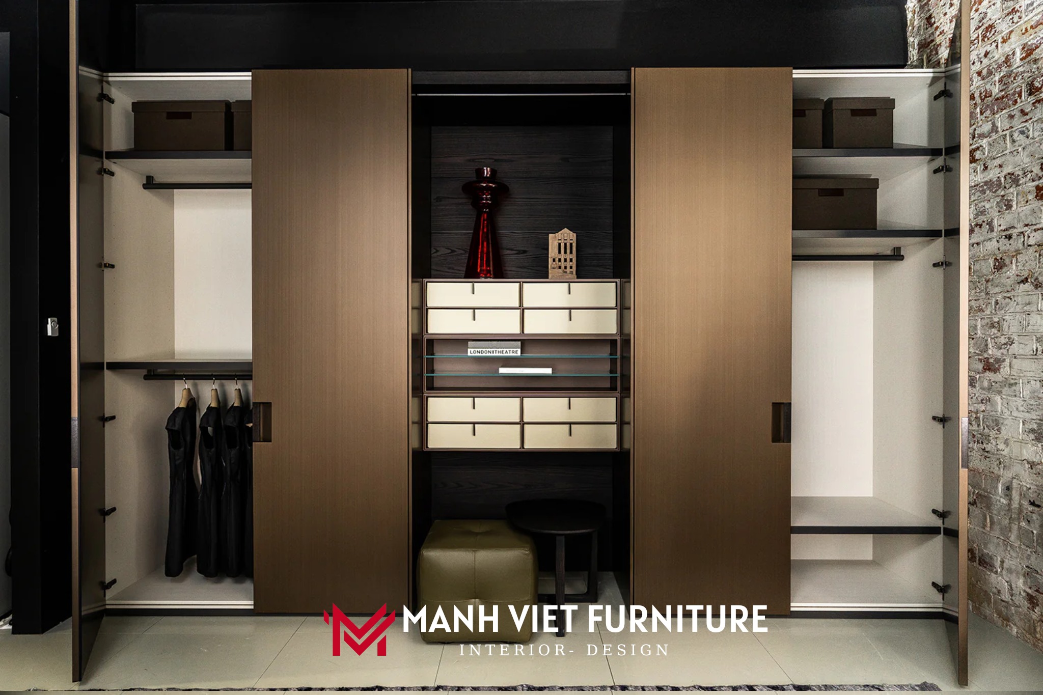 Poliform Plus Wardrobe