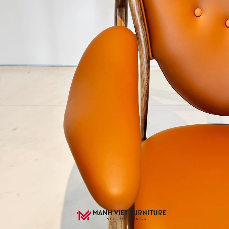 Chieftain Armchair