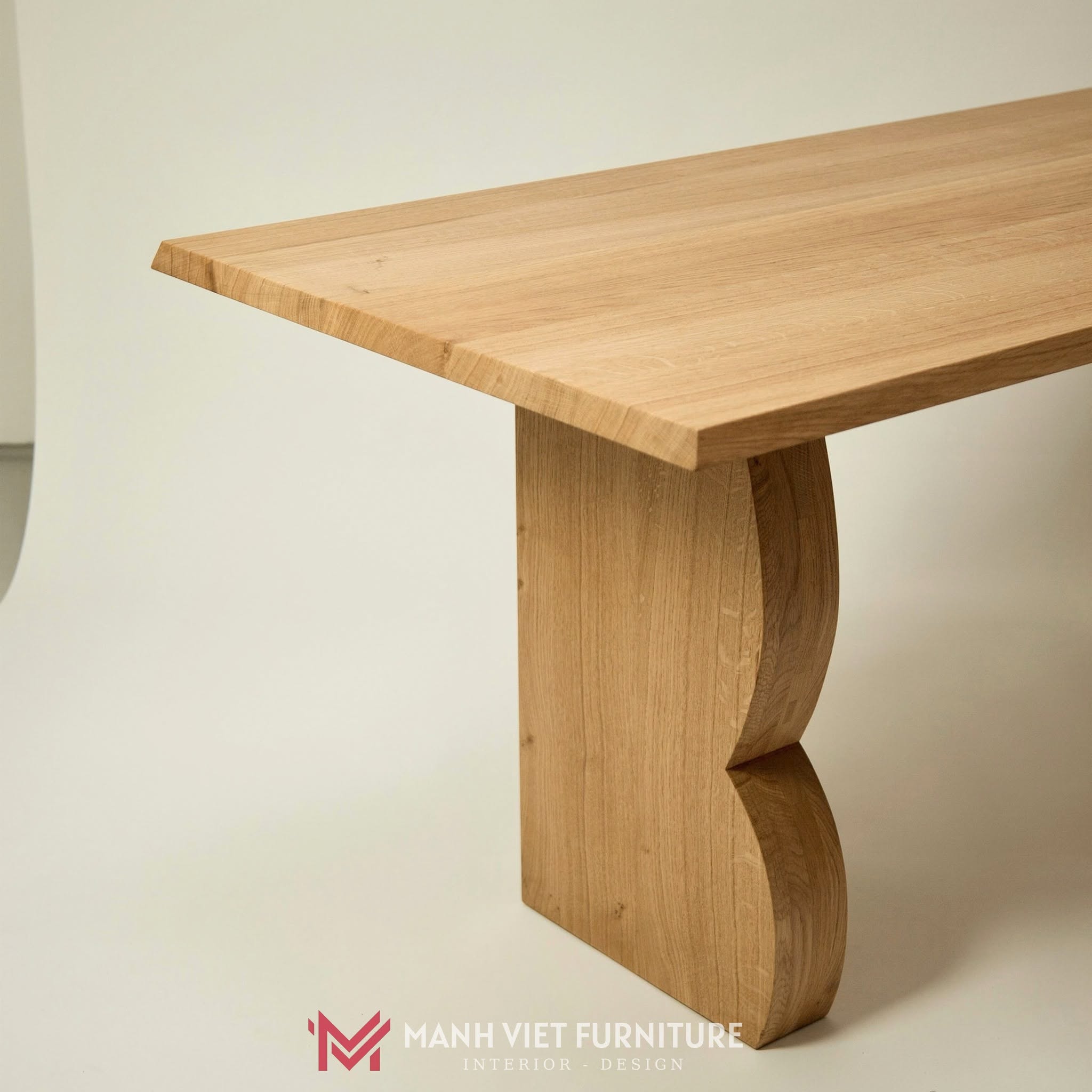 Martello Dining Table