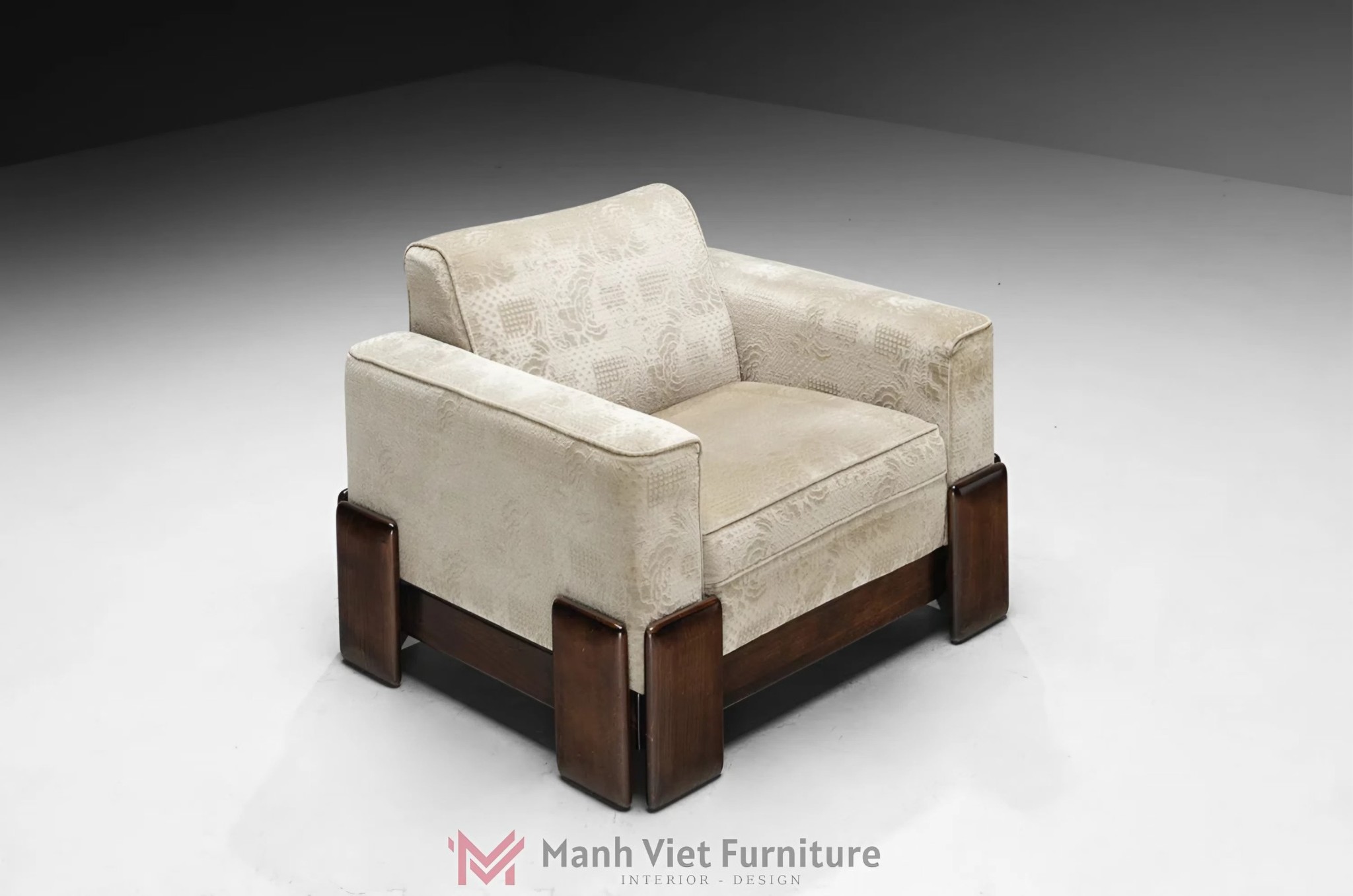 Post-Modern Italian Lounge Chair