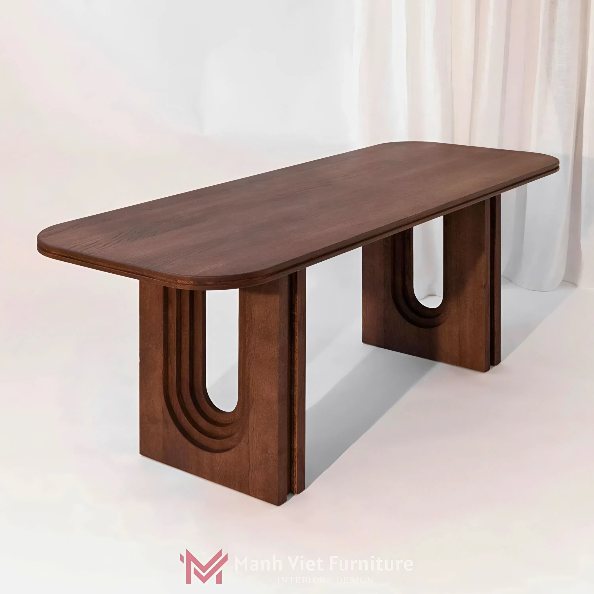 Emphasis Dining Table