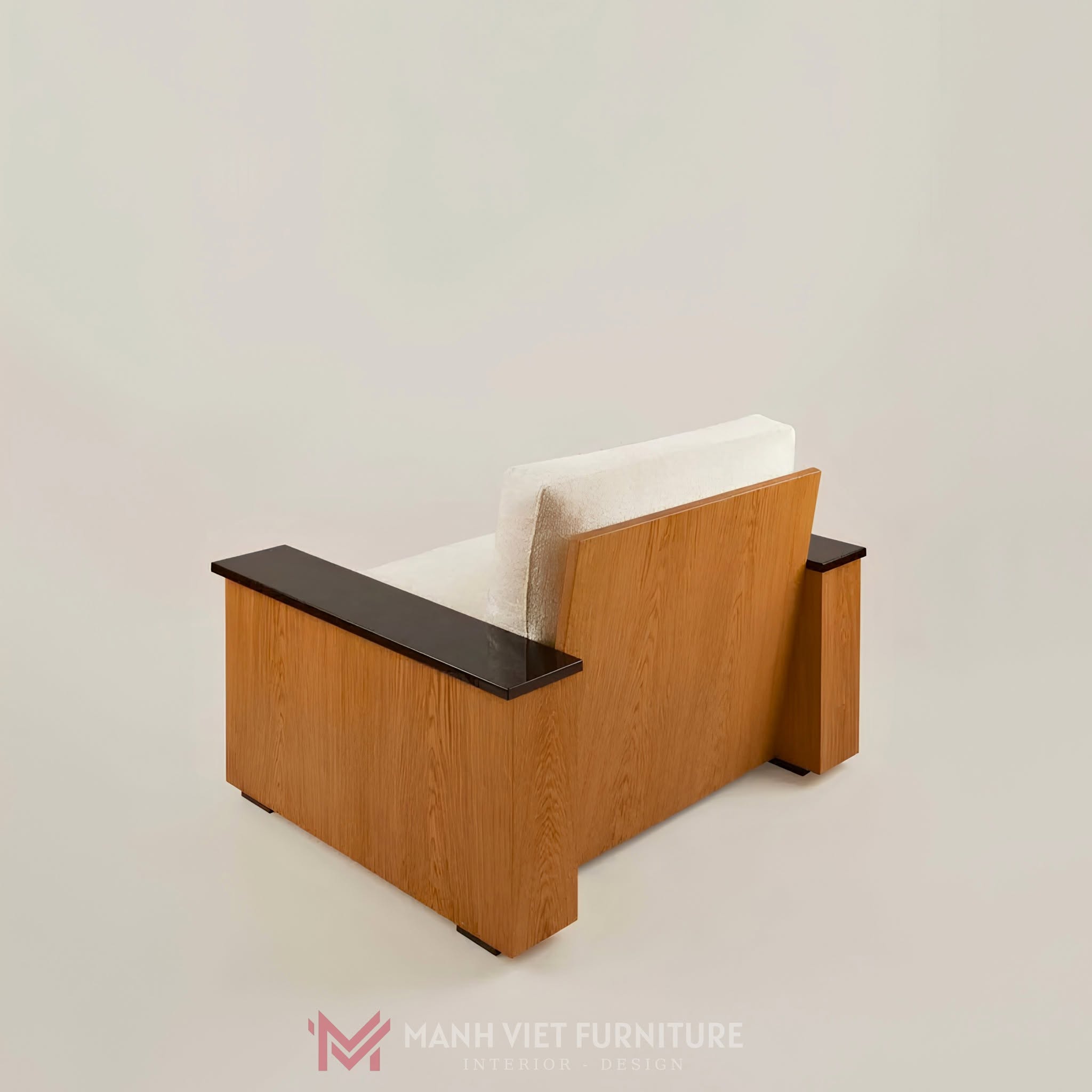 Le Capitaine Armchair