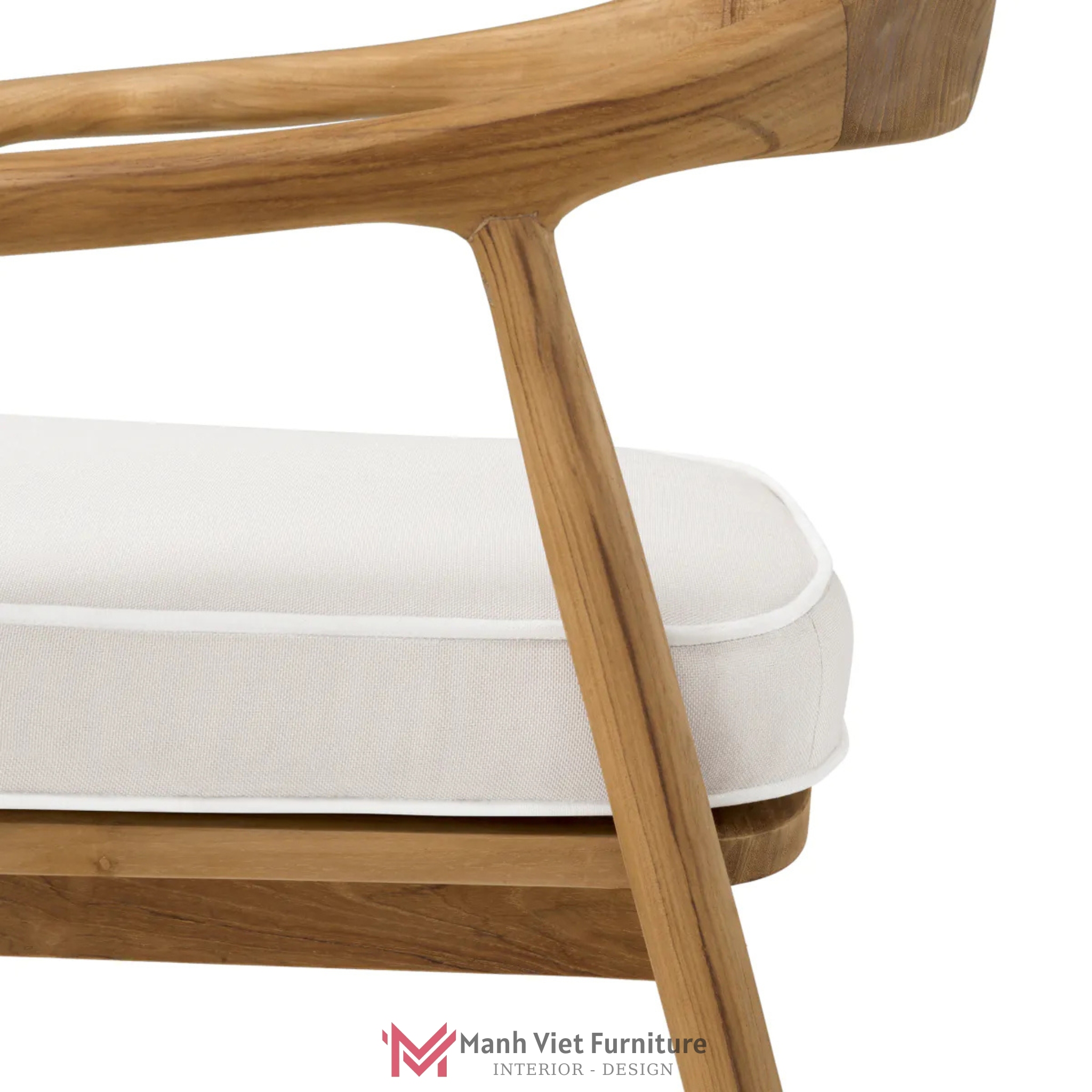 𝐁𝐞𝐚𝐥𝐞 𝐂𝐡𝐚𝐢𝐫