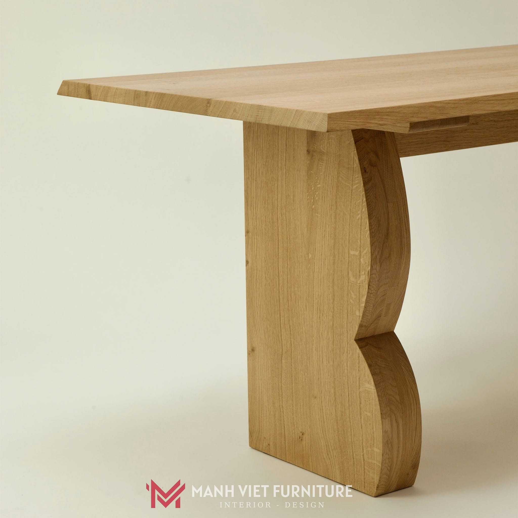 Martello Dining Table