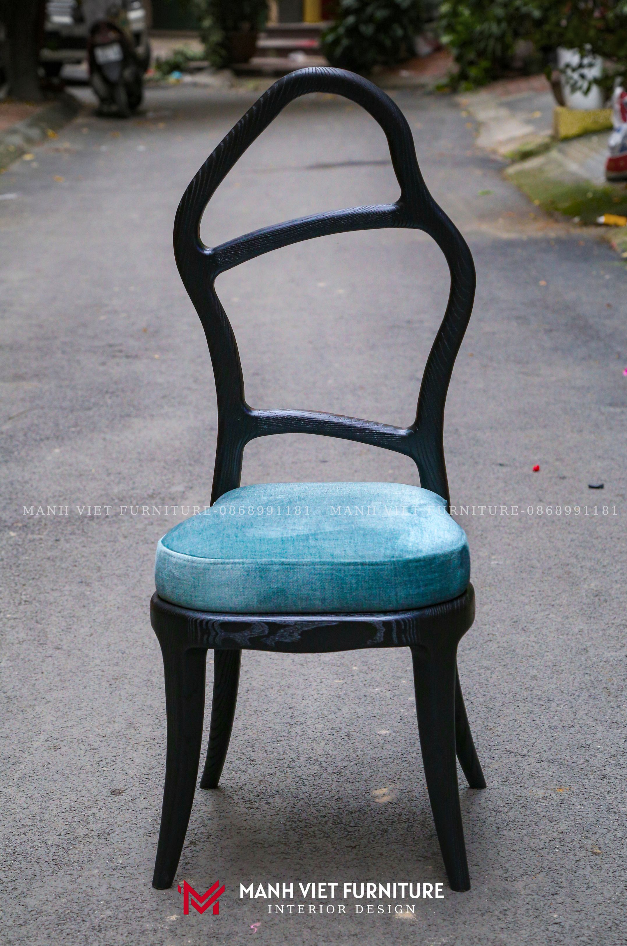 Lily Chair