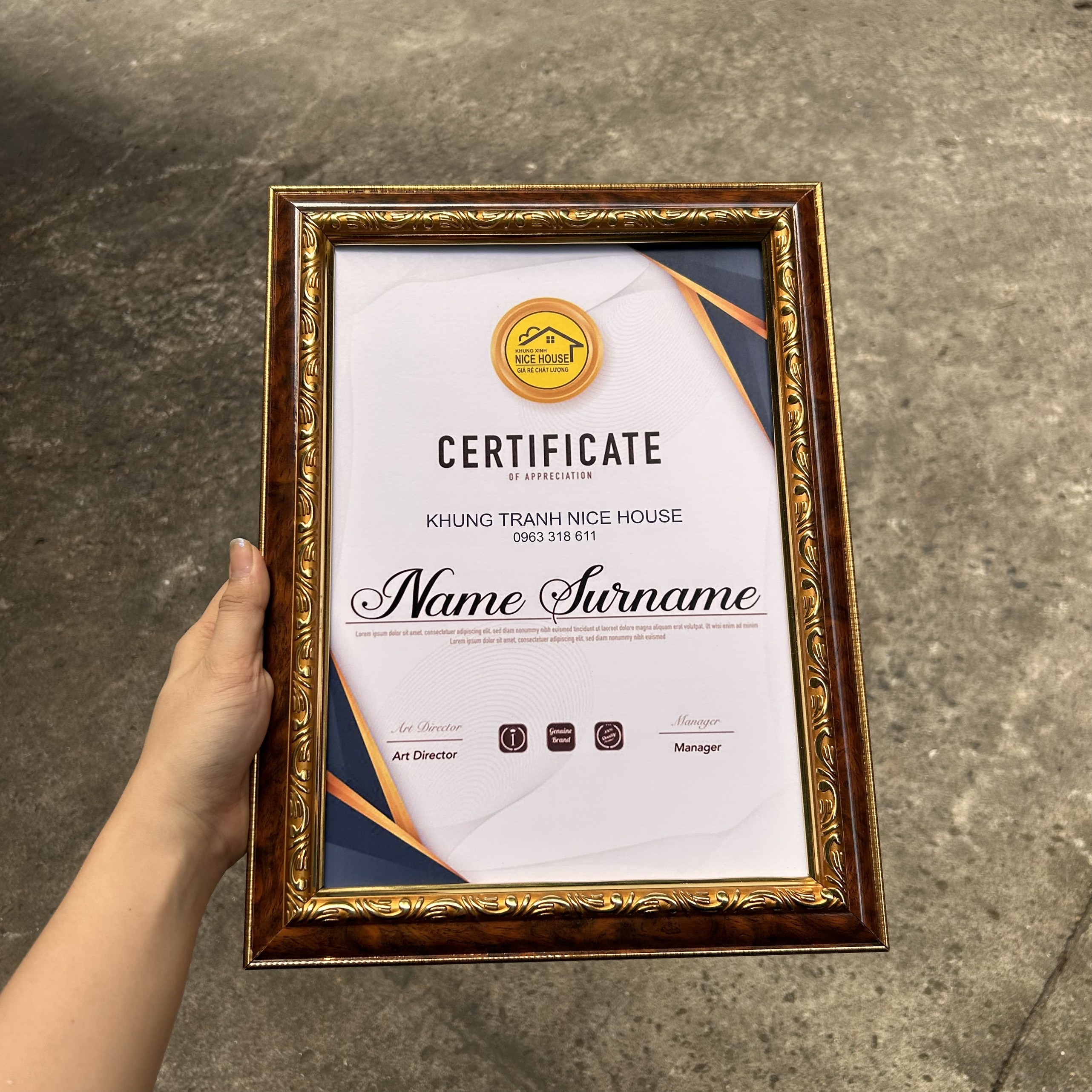 Đóng khung bằng khen ở TP.HCM.