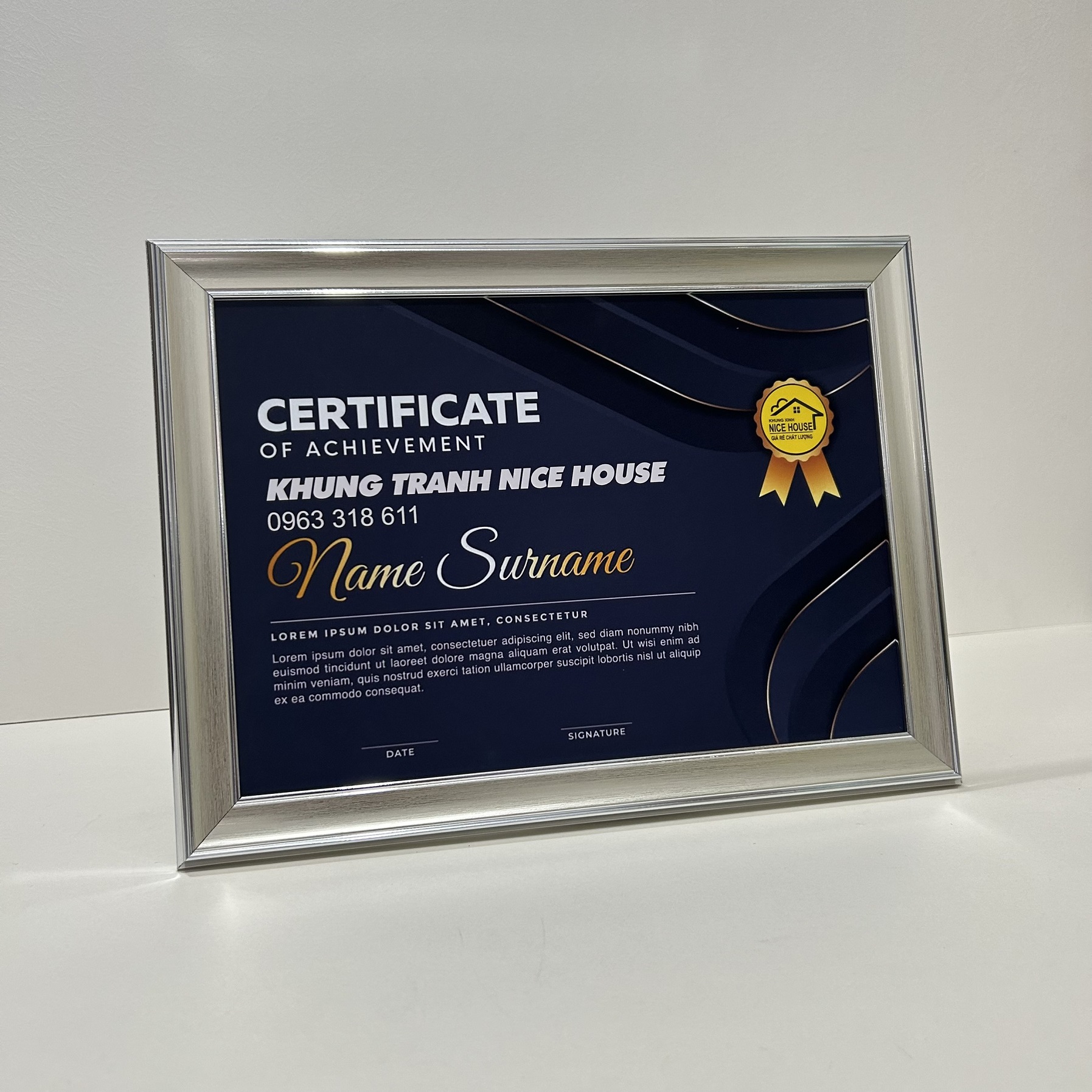 Nên chọn Khung Gỗ Hay Nhựa cho Khung Bằng Khen ?