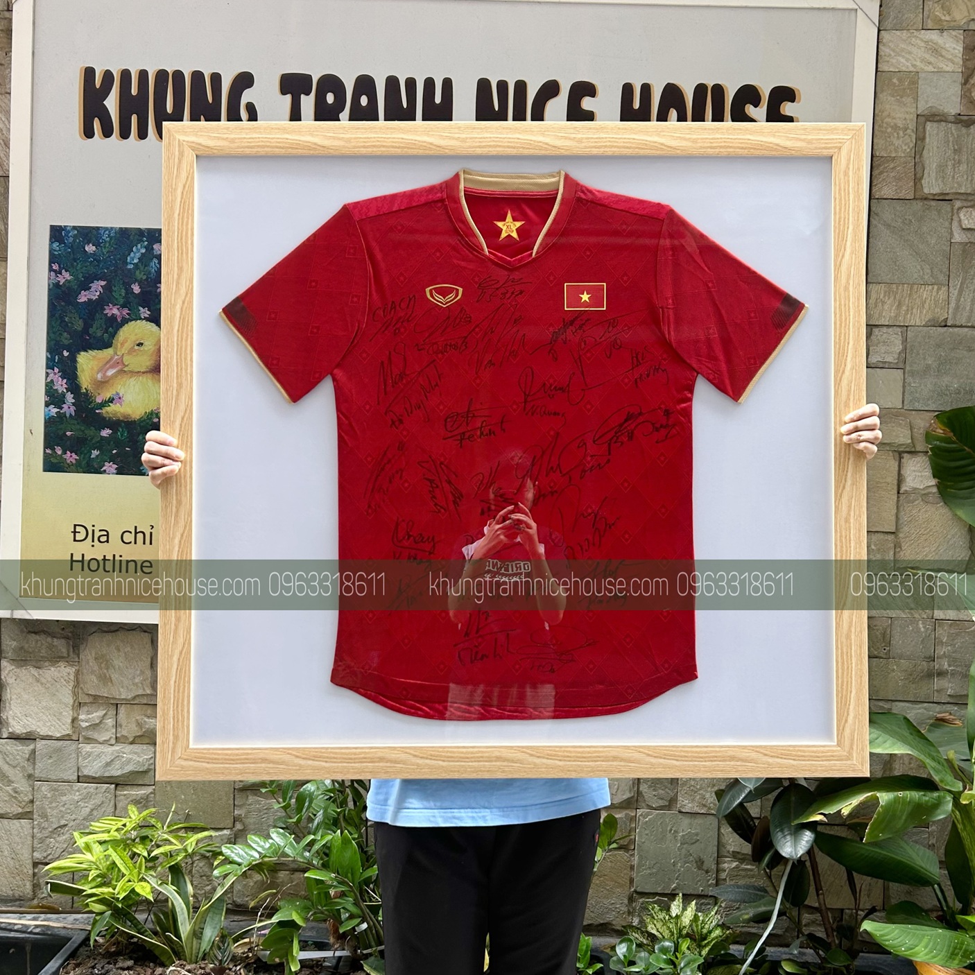Khung áo tuyển Việt Nam ?