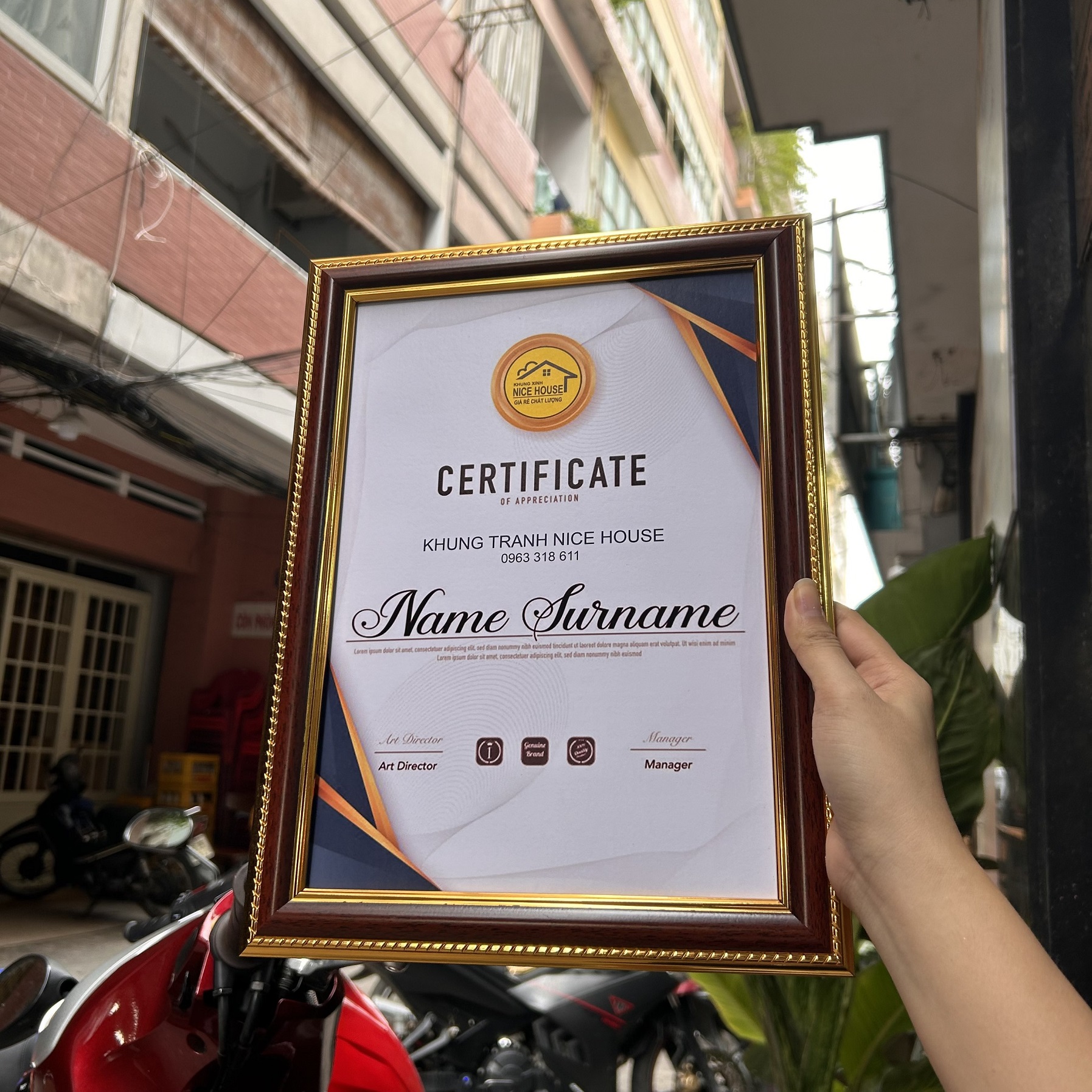 Khung Bằng Khen Nâu Sang Trọng 327N