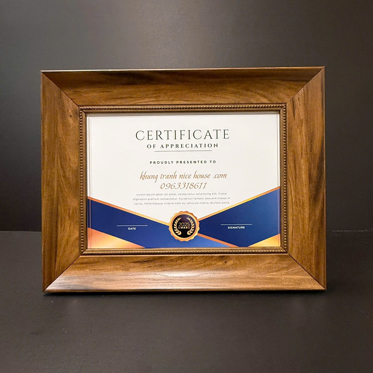 Khung Bằng Khen Màu Gỗ 679