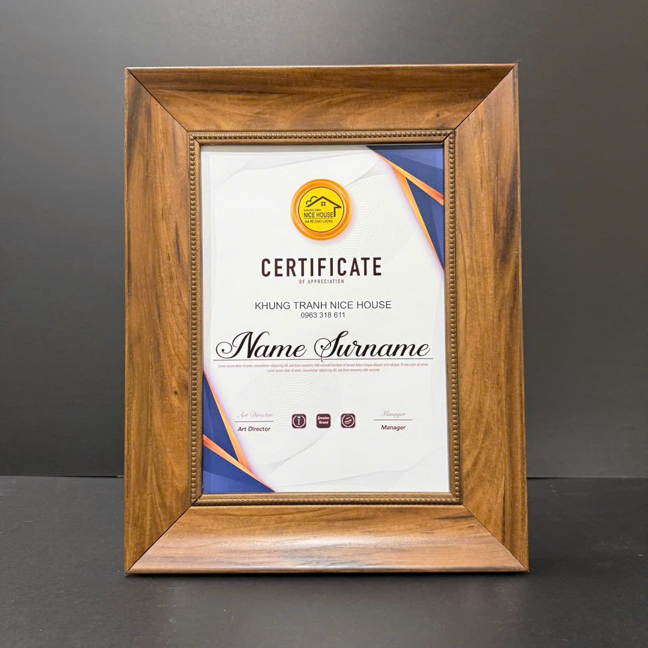 Khung Bằng Khen Màu Gỗ 679