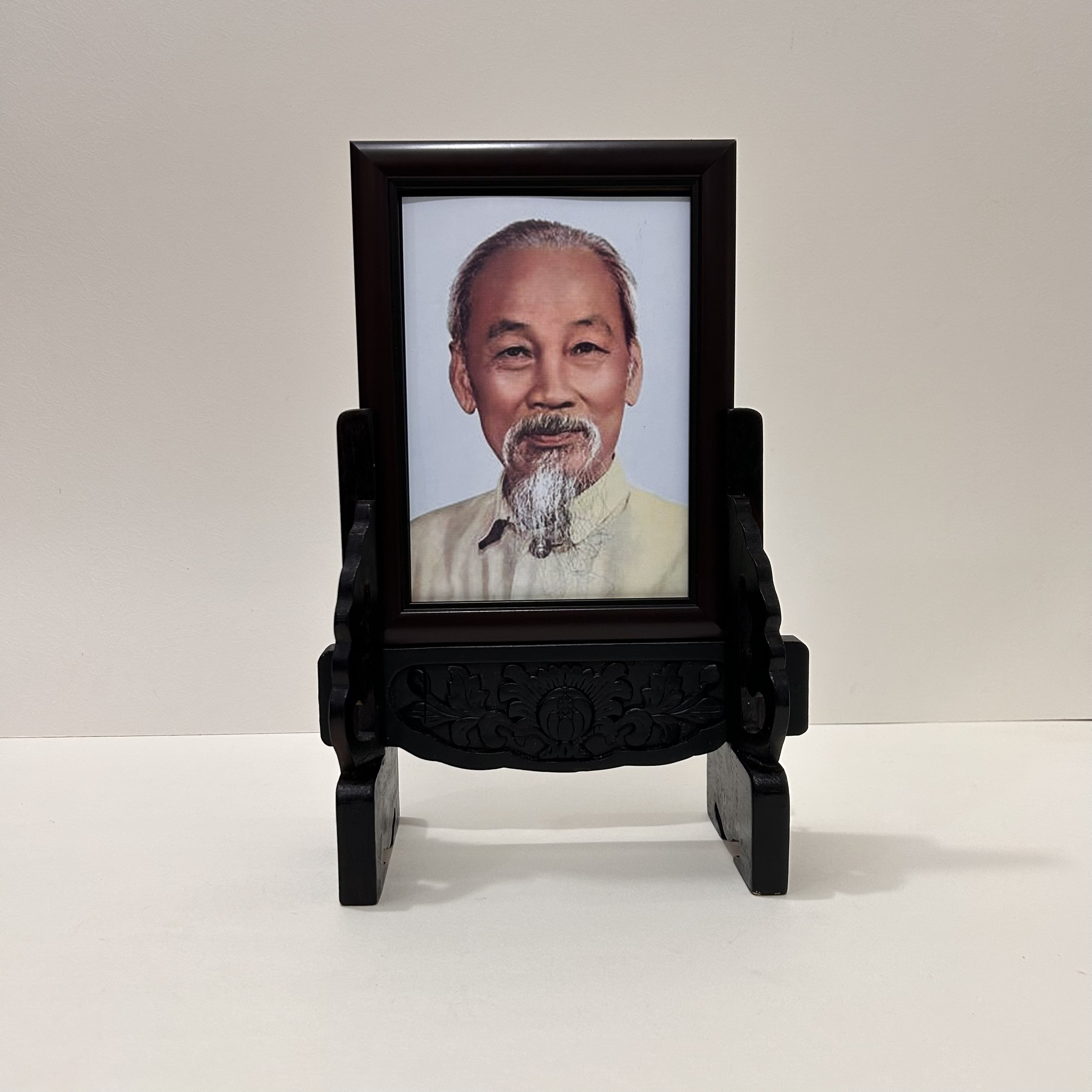 Chân Thờ Gỗ Đen