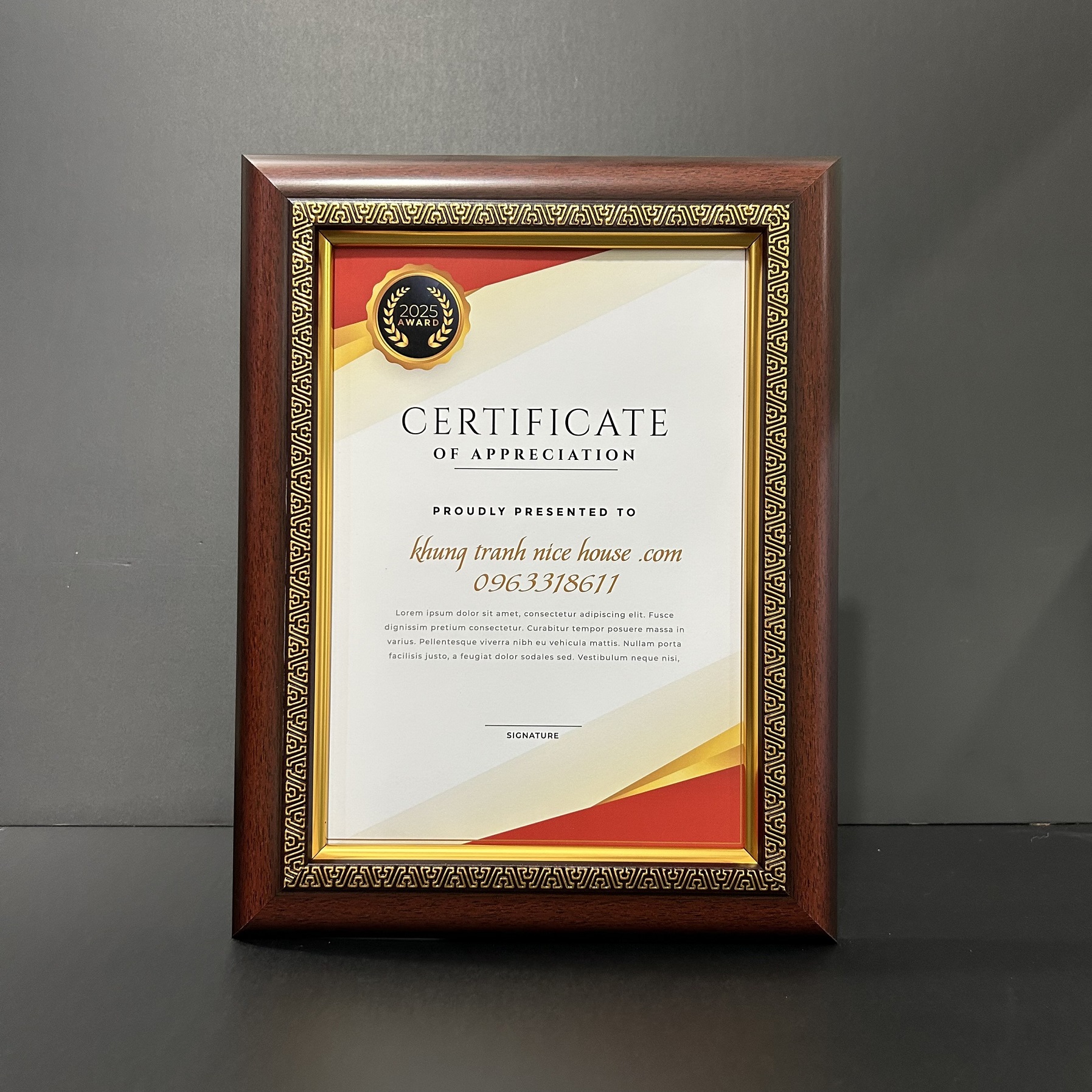 Khung Bằng Khen Nâu Hoa Văn F5HV