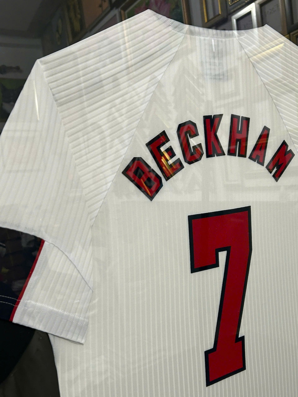 Khung Áo BECKHAM 7