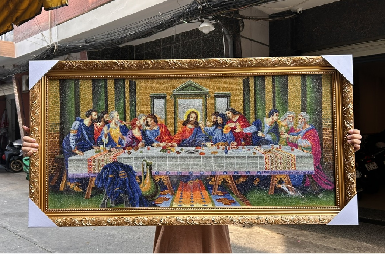 KHUNG TRANH THÊU GỖ VÀNG 1216