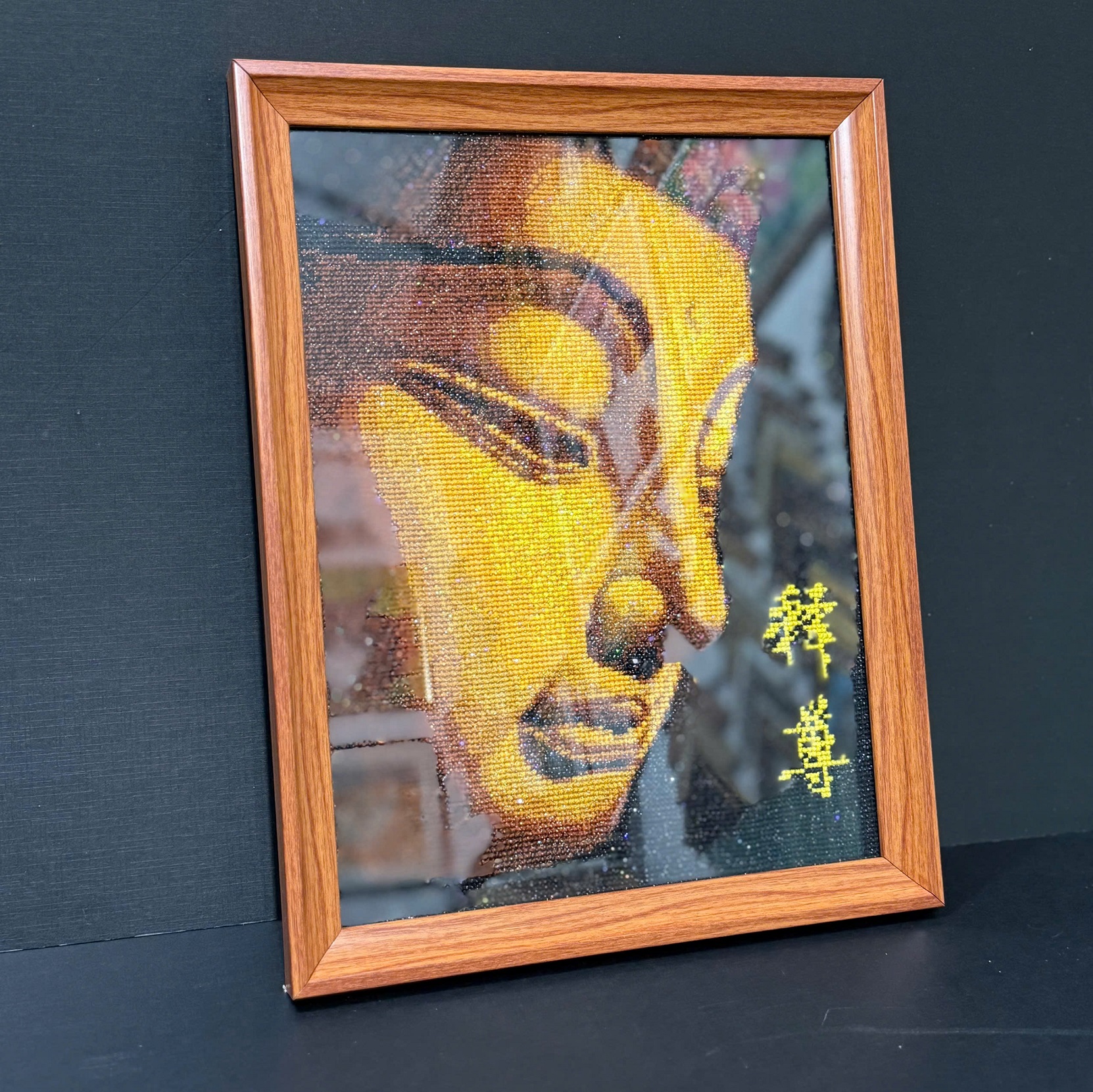 KHUNG TRANH THÊU MÀU GỖ CVG