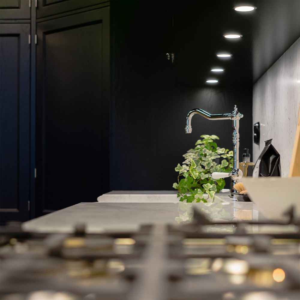 Nivito CL-110 KITCHEN FAUCET WHITE PORCELAIN HANDLE