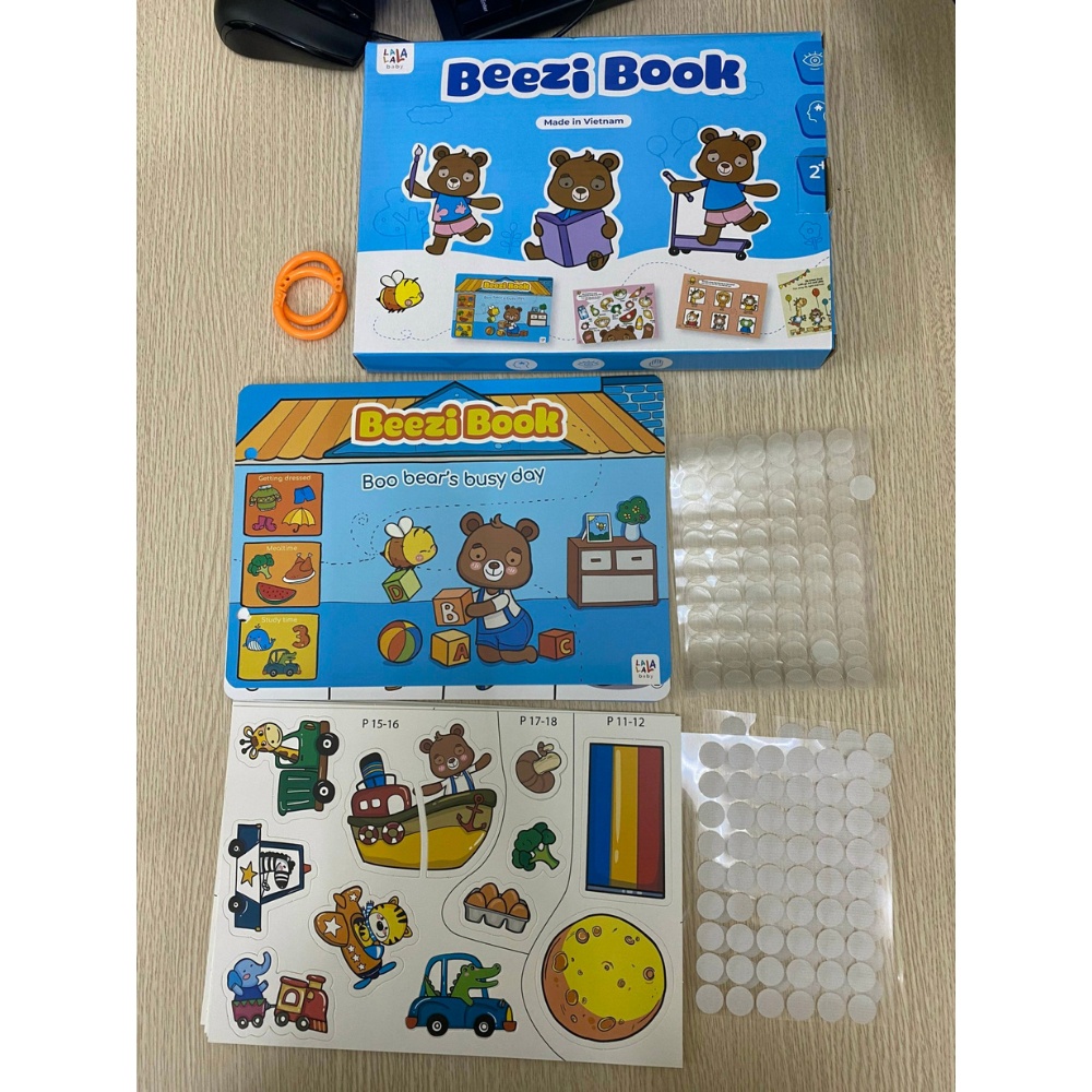 Học Liệu Bóc Dán Montessori  Busy Book Song Ngữ Anh Việt