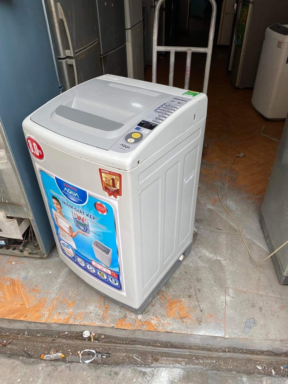 MÁY GIẶT SANYO 8KG LỒNG ĐỨNG 85%