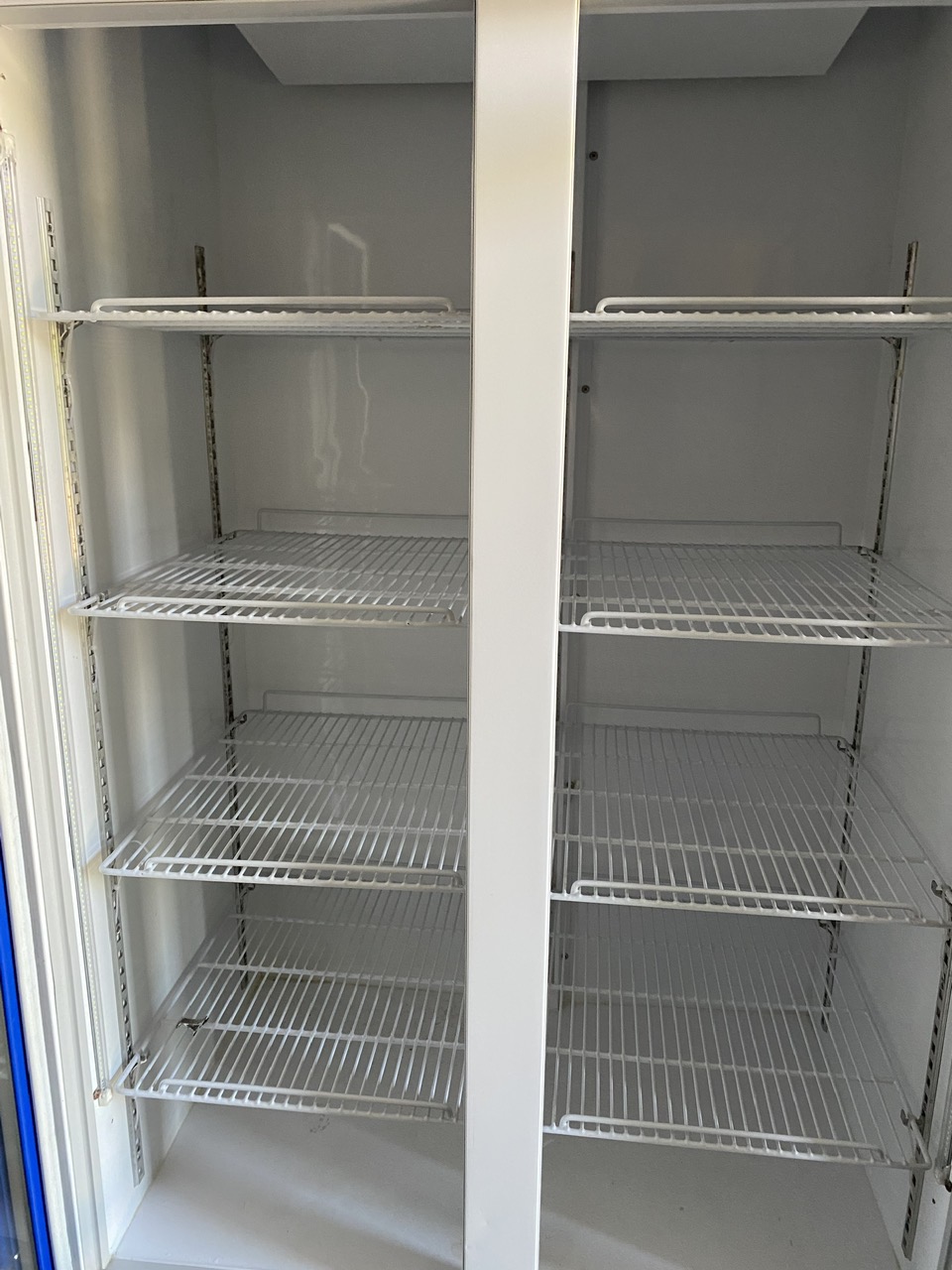 TỦ MÁT SANAKY THANH LÝ 1200L 90%