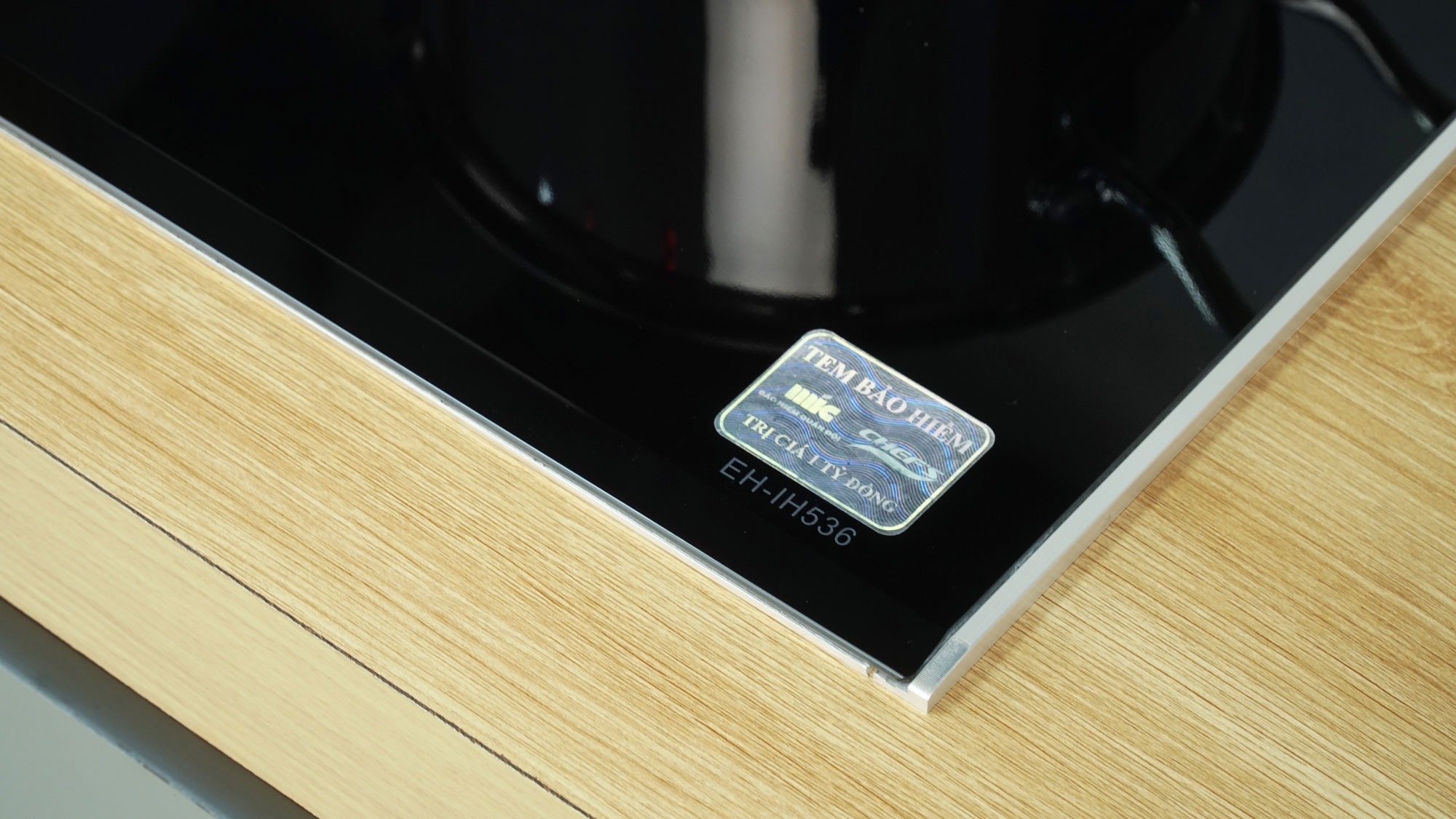 Bếp từ Chef's 3 vùng nấu EH-IH536