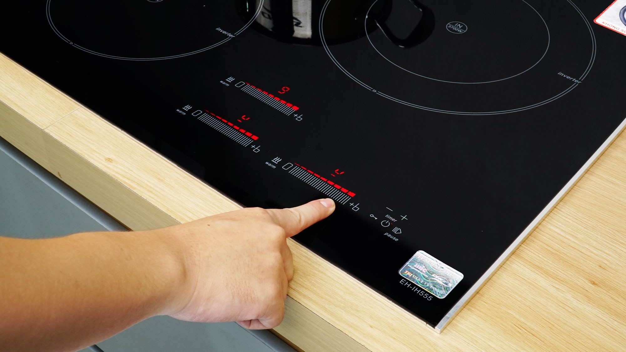 Bếp từ Chef's 3 vùng nấu EH-IH555