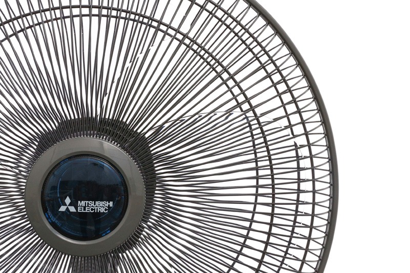 Quạt cây Mitsubishi LV16-RA CY-GY (xám đậm)