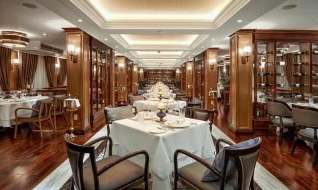 Du Thuyền Paradise Grand