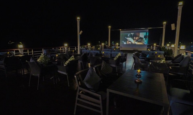 Du Thuyền Paradise Grand