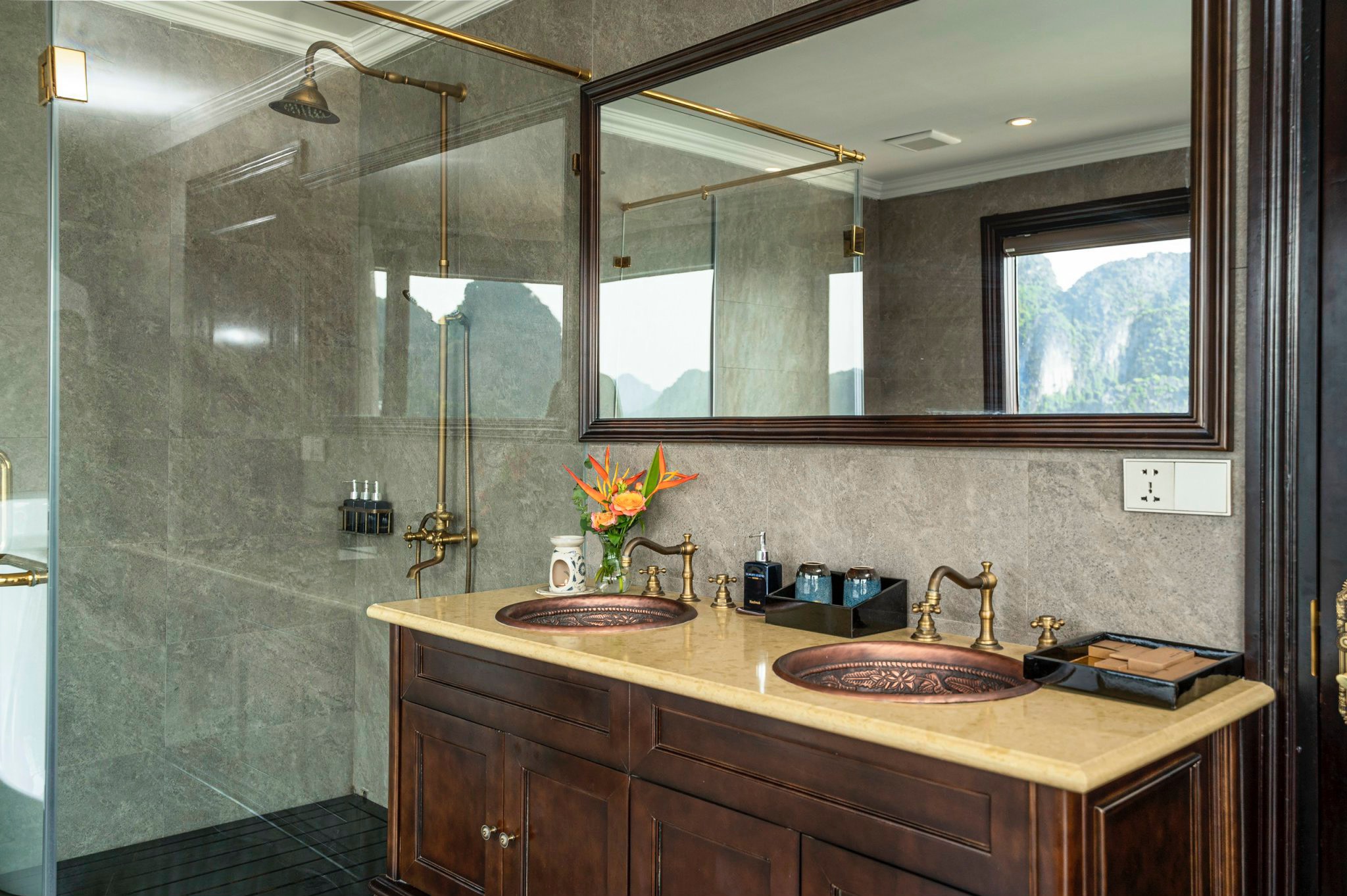 Erina President Suite