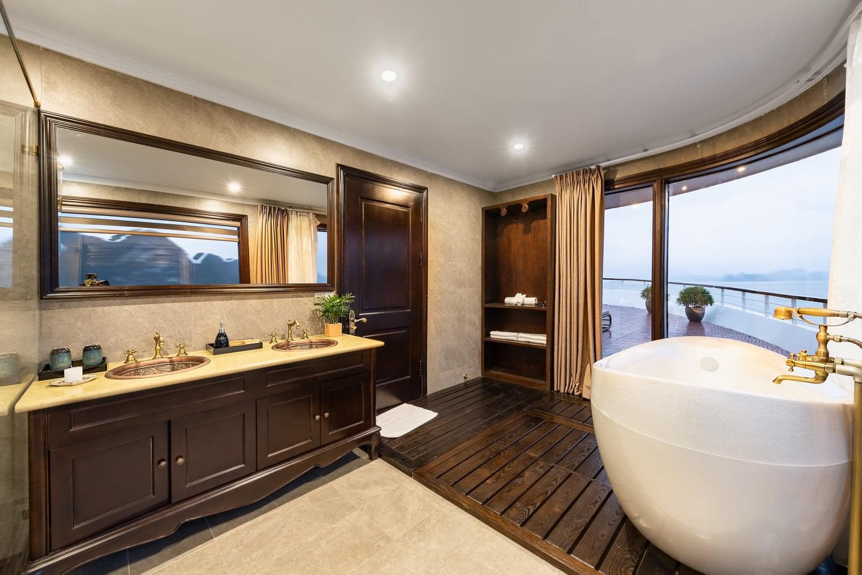 Erina President Suite