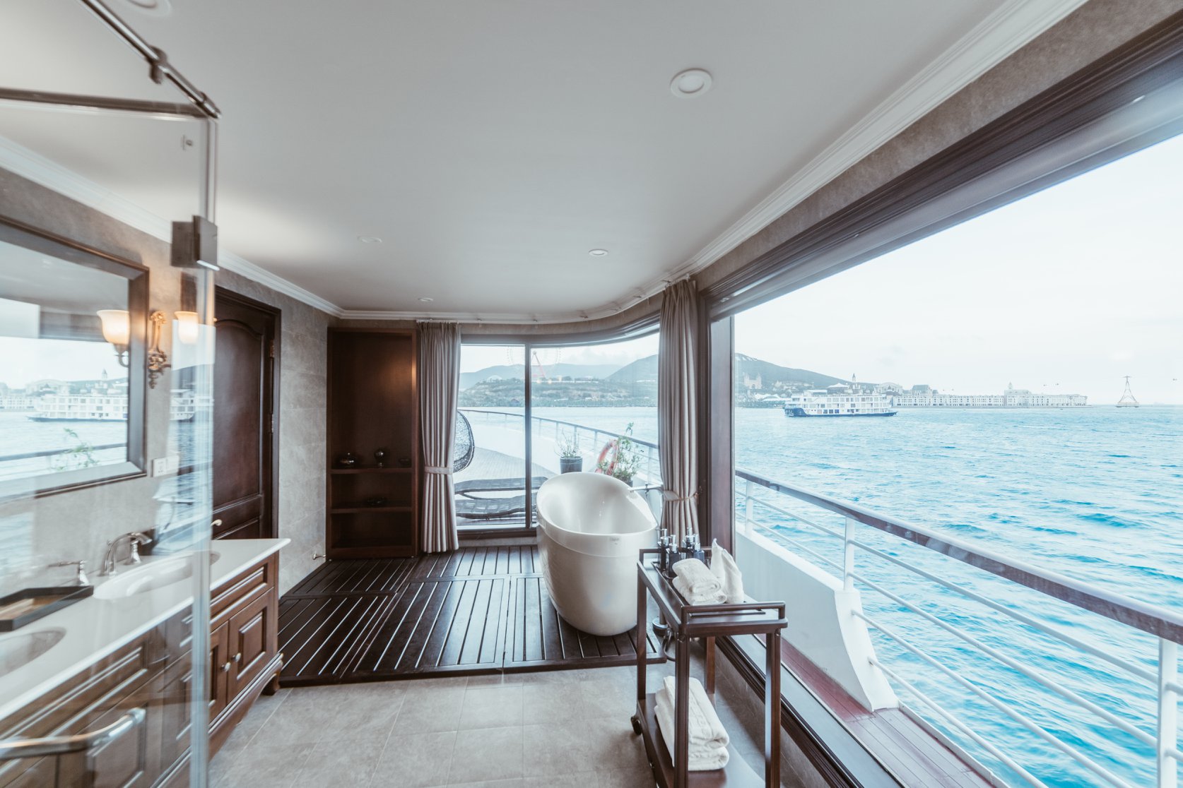 Erina President Suite