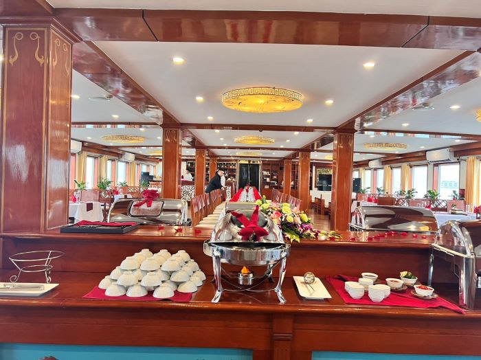 Du thuyền Amanda Premium