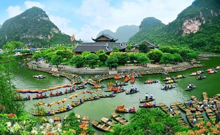 Tour 2 ngày 1 đêm Hoa Lư - Tam Cốc - Bái Đính - Tràng An