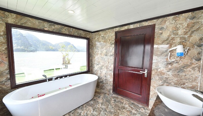 Du thuyền Sapphire Lan Hạ