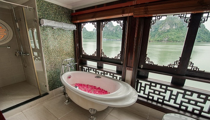 Du thuyền Âu Cơ Hạ Long