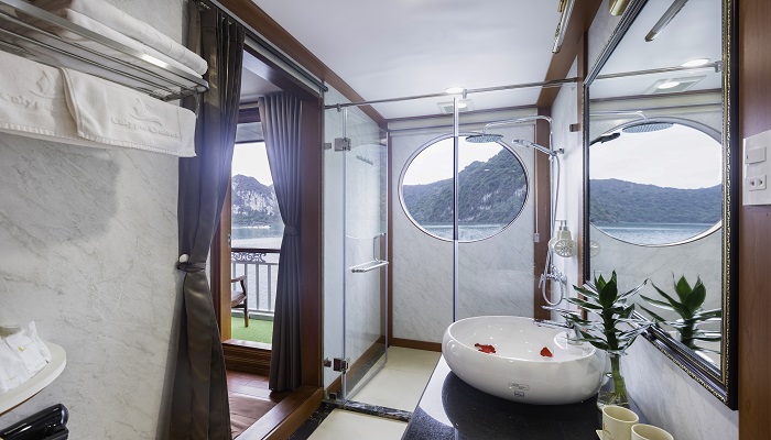 Du thuyền Calypso Lan Hạ