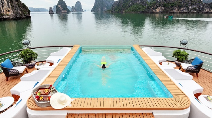 Du thuyền Mon Cheri Lan Hạ