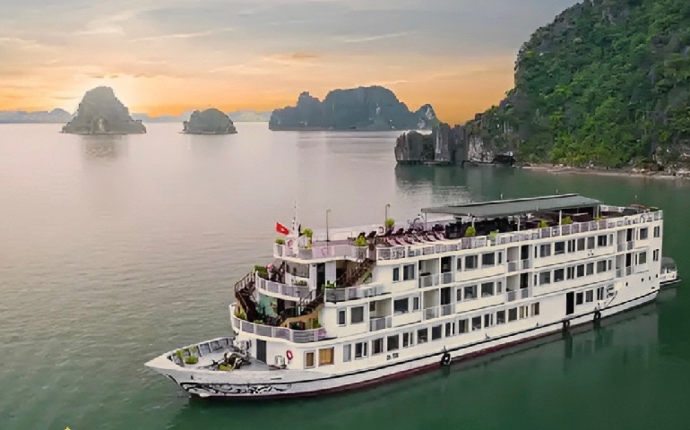 Du thuyền Amanda Premium